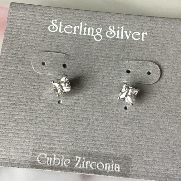 New Sterling Silver Cubic Zirconia Pierced Stud Earrings - Picture 11 of 12